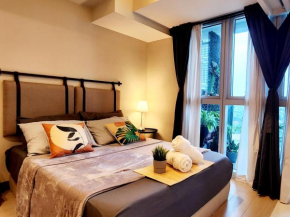 Prestine Spacious Unit at BGC Across Uptown Mall Mitsukoshi Mall Grand Hyatt with Parking Near Airport